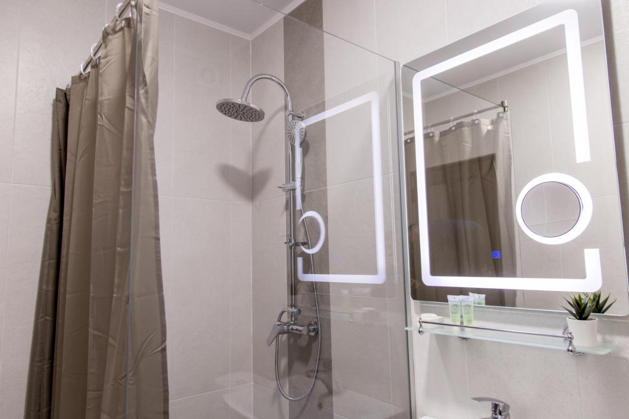 Complex Carol Hotel บูเซา ภายนอก รูปภาพ