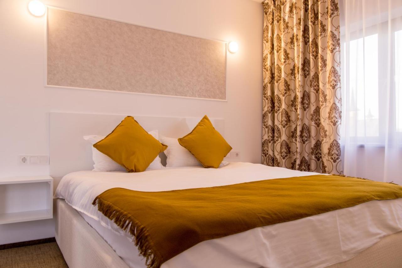 Complex Carol Hotel บูเซา ภายนอก รูปภาพ